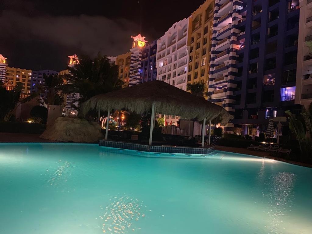 Porto Marina Resort Chalets Families Only Эль-Аламейн Экстерьер фото